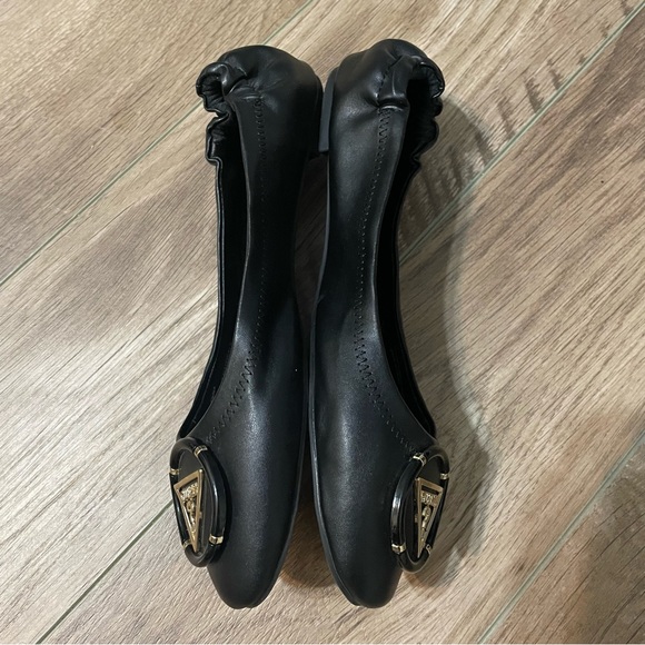 SOLD / Guess Senna Flats - Picture 4 of 7